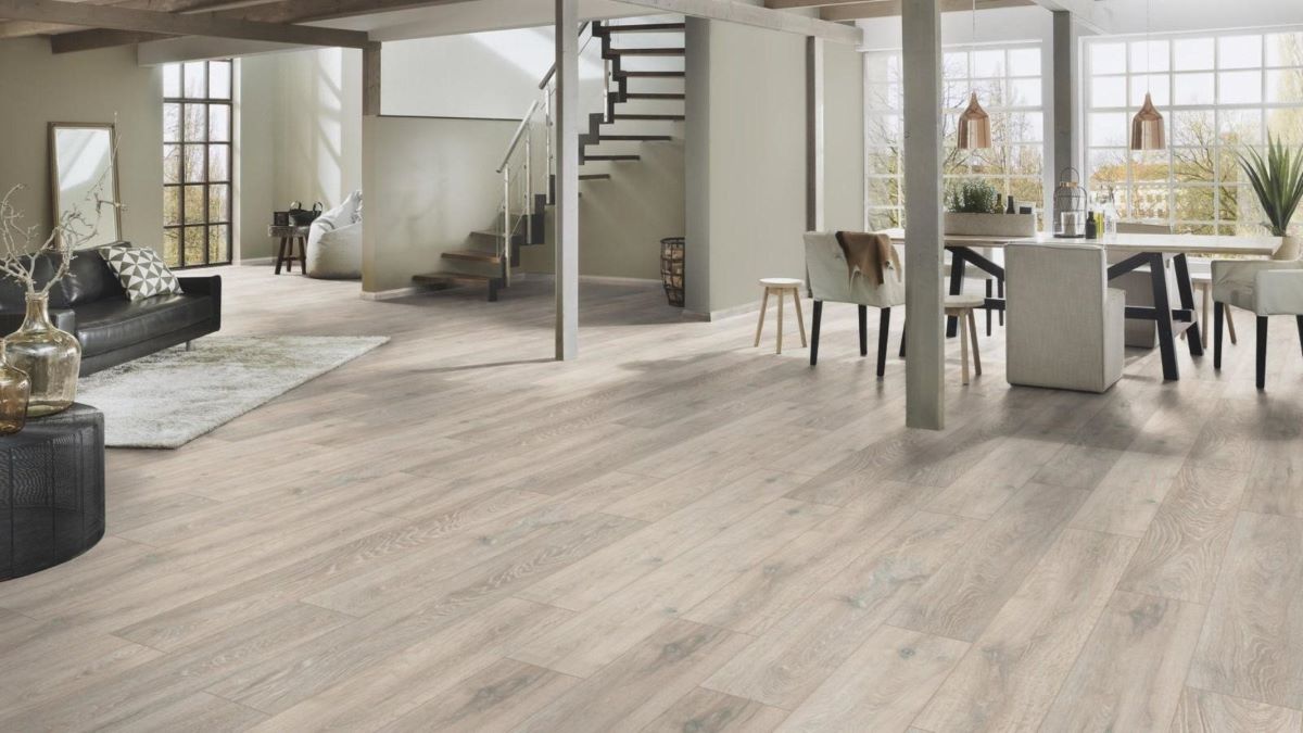 Ламинат "Kronospan" Super Natural Classic Дуб Колорадо 5543 (1285*192*8 мм) — купить в Благовещенске