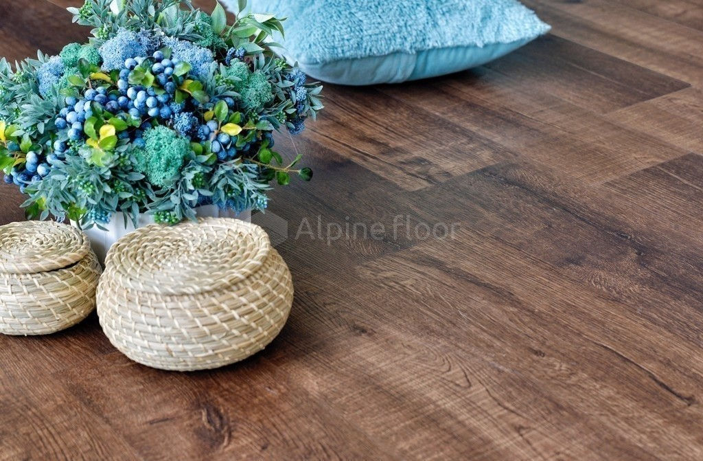 Замковая ПВХ плитка "Alpine Floor" Дуб Мокка Синхронное тиснение  (1220*183*6мм) — купить в Благовещенске