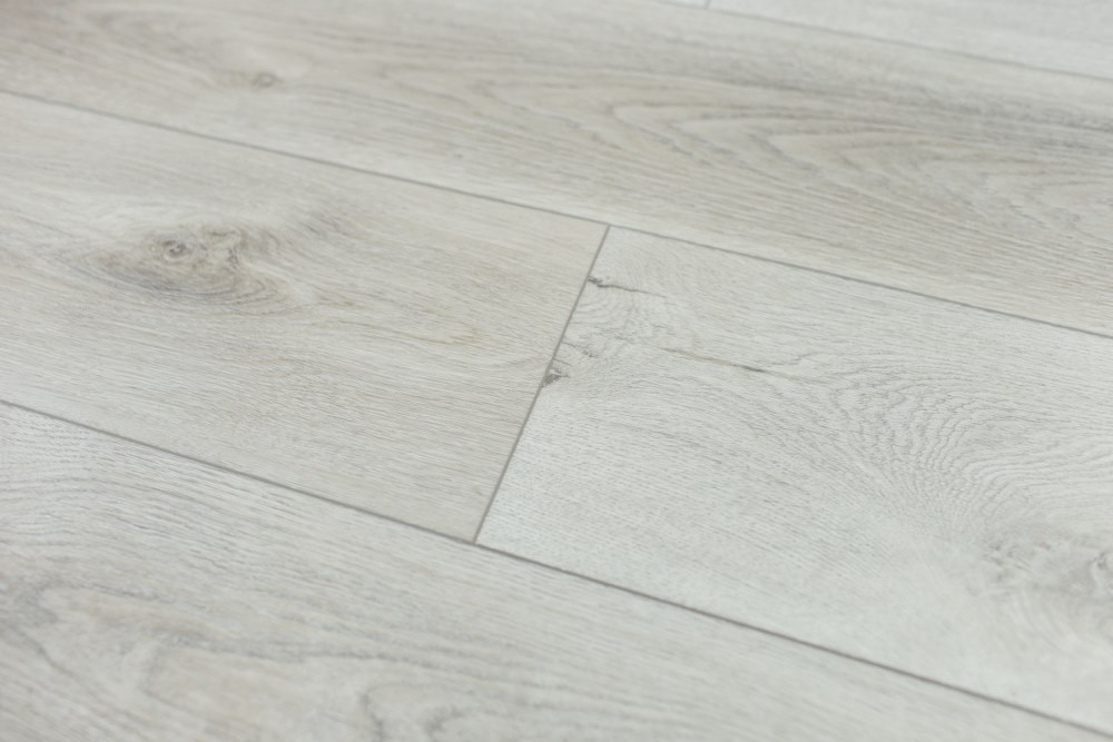 Замковая ПВХ плитка "Art Tile" Дуб Эдинбург (1200*183*6 мм) — купить в Благовещенске