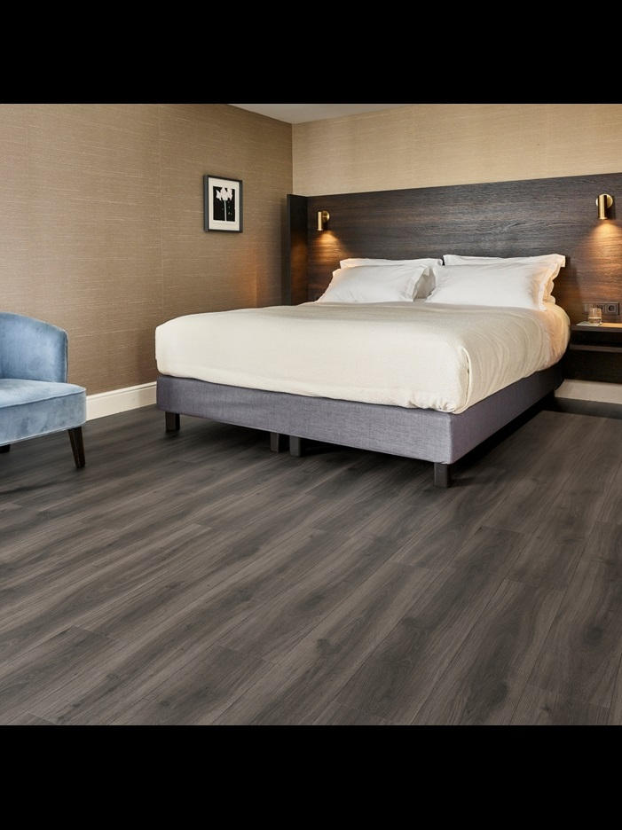 Замковая ПВХ плитка Tradition Oak 890 (1251*189*5 мм) — купить в Благовещенске