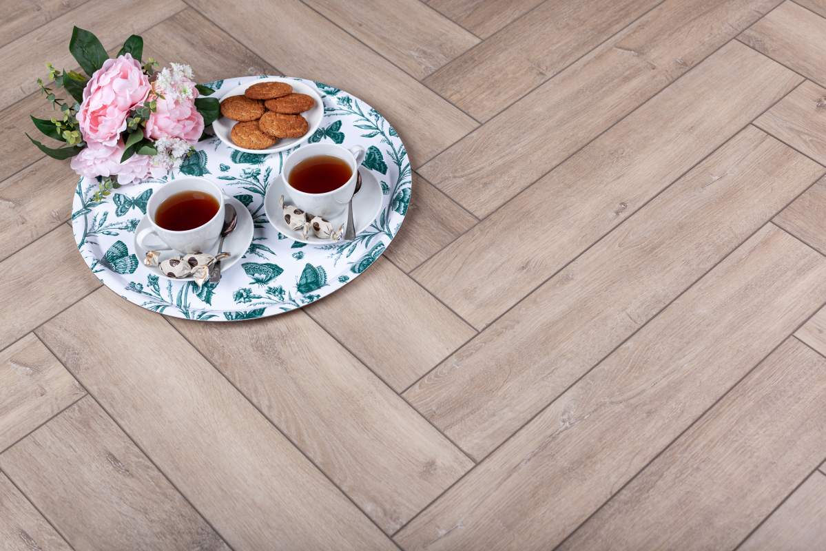 Замковая ПВХ плитка "Aberhof" Carmelita 0532 (615*123*5 мм) — купить в Благовещенске