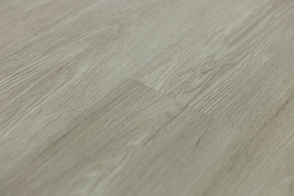 Замковая ПВХ плитка "Art Tile" Дуб Британь (920*150*4 мм) — купить в Благовещенске