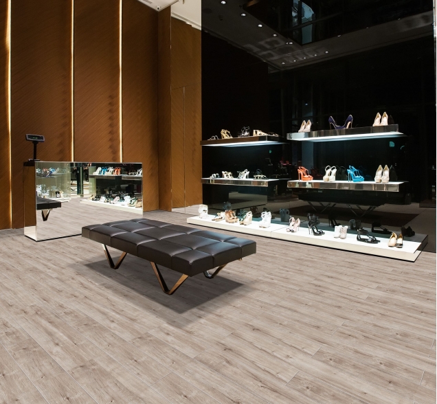 SPC ламинат "Royce" Sense Дуб Кааба 705 (1200*180*4 мм) — купить в Благовещенске