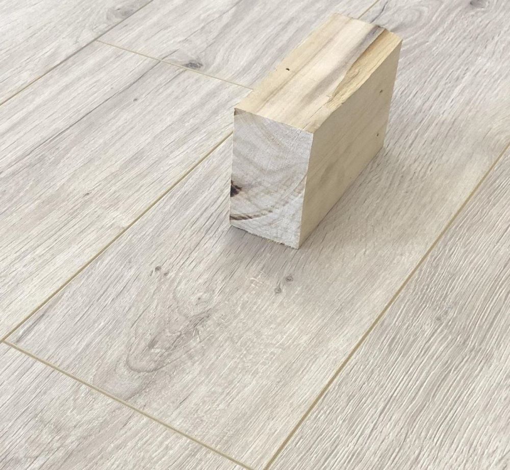 Ламинат "SunFloor" 8/33 4NV Дуб Эри 55 (1380*159*8 мм) — купить в Благовещенске